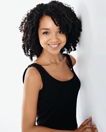 Aisha Dee imagen 2