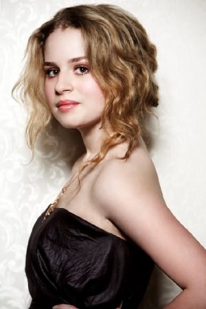 Allie Grant imagen 1