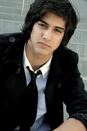 Avan Jogia imagen 3