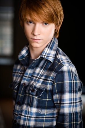 Calum Worthy imagen 3