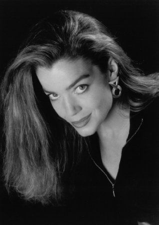 Claudia Christian imagen 1