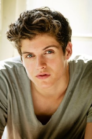 Daniel Sharman imagen 1