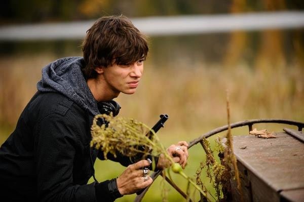 Devon Bostick imagen 4