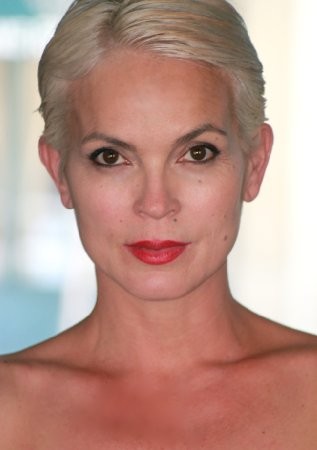 Elizabeth Gracen imagen 1