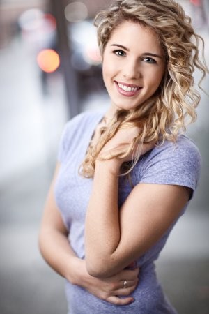 Emily Bett Rickards imagen 3