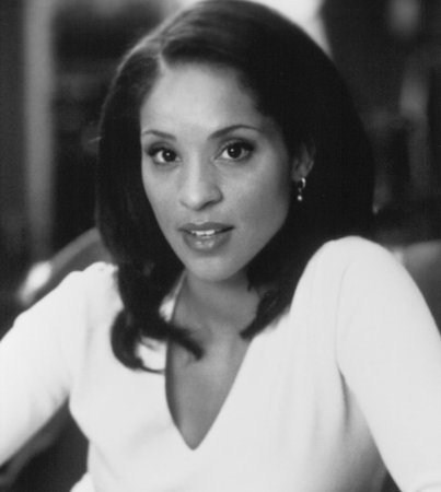 Karyn Parsons imagen 2