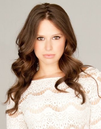 Katie Lowes imagen 1