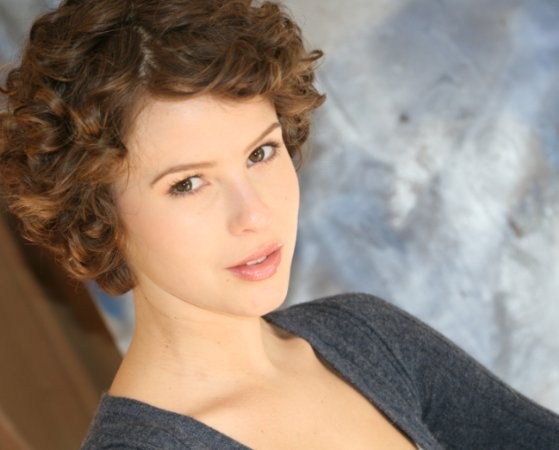 Linsey Godfrey imagen 1