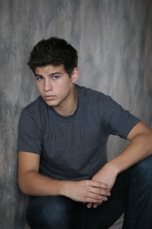 Luke Bilyk imagen 4