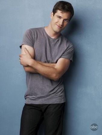 Luke Macfarlane imagen 4