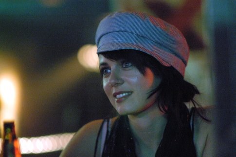 Mia Kirshner imagen 3