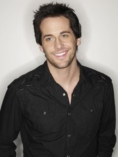 Niall Matter imagen 4