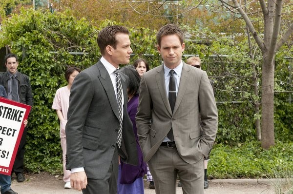 Patrick J Adams imagen 2