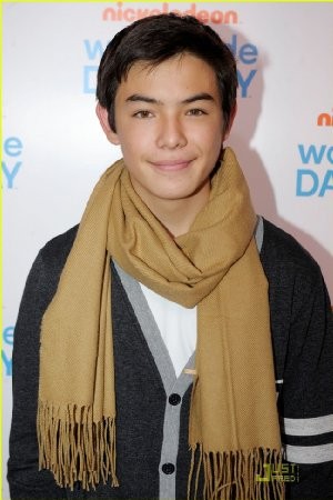 Ryan Potter imagen 1