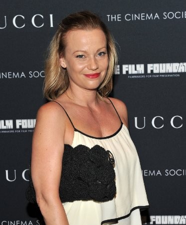 Samantha Mathis imagen 1