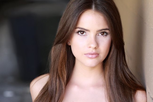 Shelley Hennig imagen 1