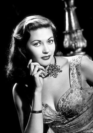 Yvonne De Carlo imagen 1