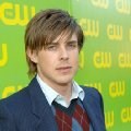 Chris Lowell imagen 3