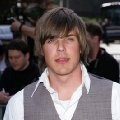 Chris Lowell imagen 4