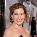 Kathryn Hahn imagen 1