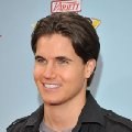 Robbie Amell imagen 3