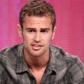 Theo James imagen 1