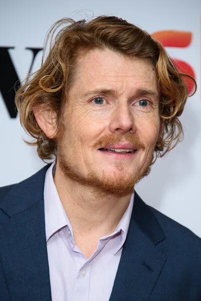 Julian Rhind-Tutt